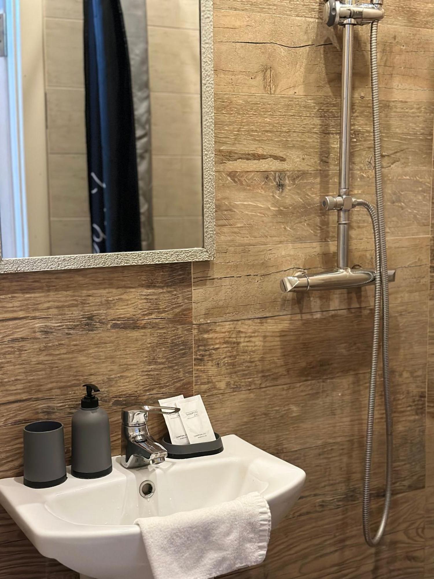 לבוב Romantic Apartments-Near Opera House 5/8 מראה חיצוני תמונה